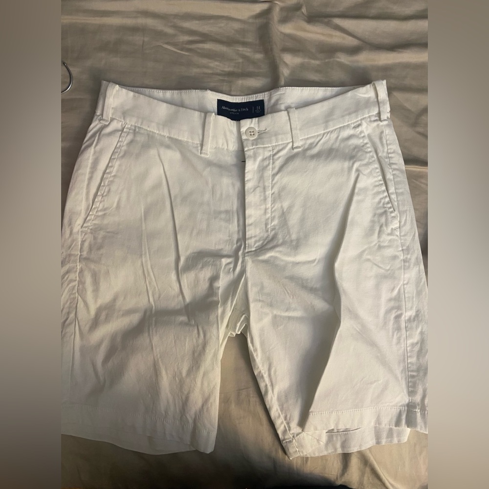 Abercrombie & Fitch White Stretch Shorts, 31 W